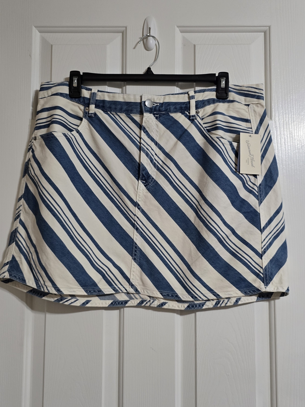 Universal Thread Striped Denim Mini Skirt Blue/White Button Pockets Women's 17